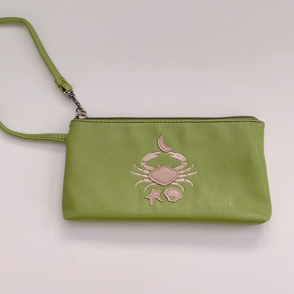 Y2K Lime Green Shells and Crab Wristlet - Picture 9 of 9